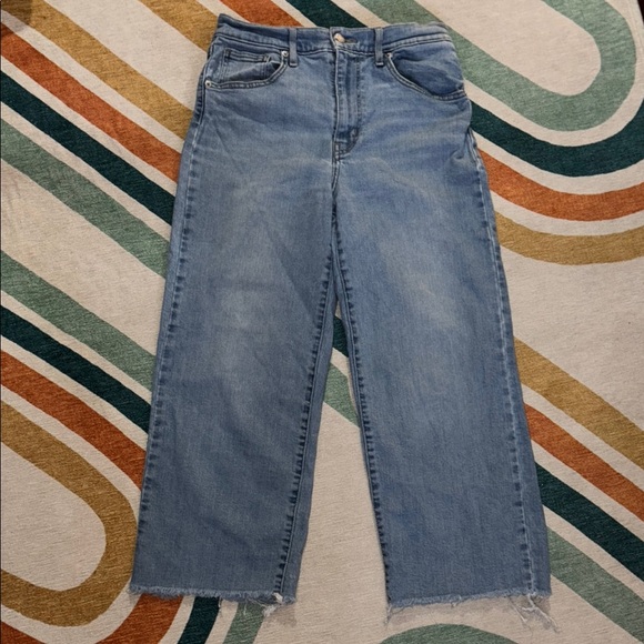 LEVIS Light Blue Denim cropped stretchy Jeans - Picture 1 of 11